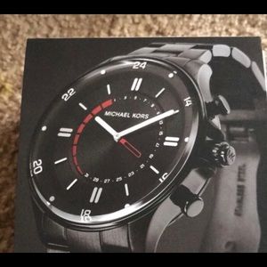Michael kors Watch never use in the box